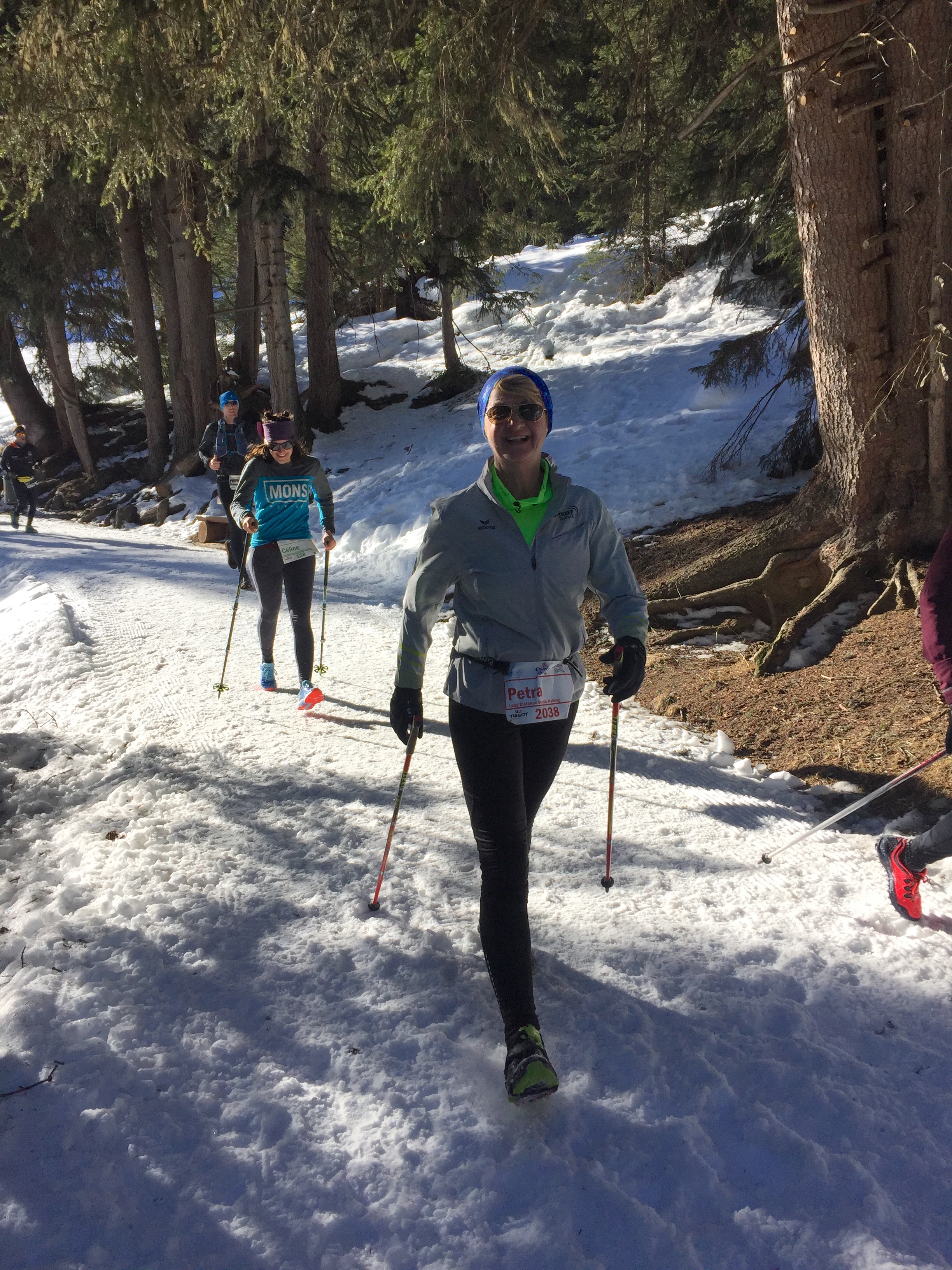 gut gelaunt kurz vor dem Zieleinlauf; Petra Collins