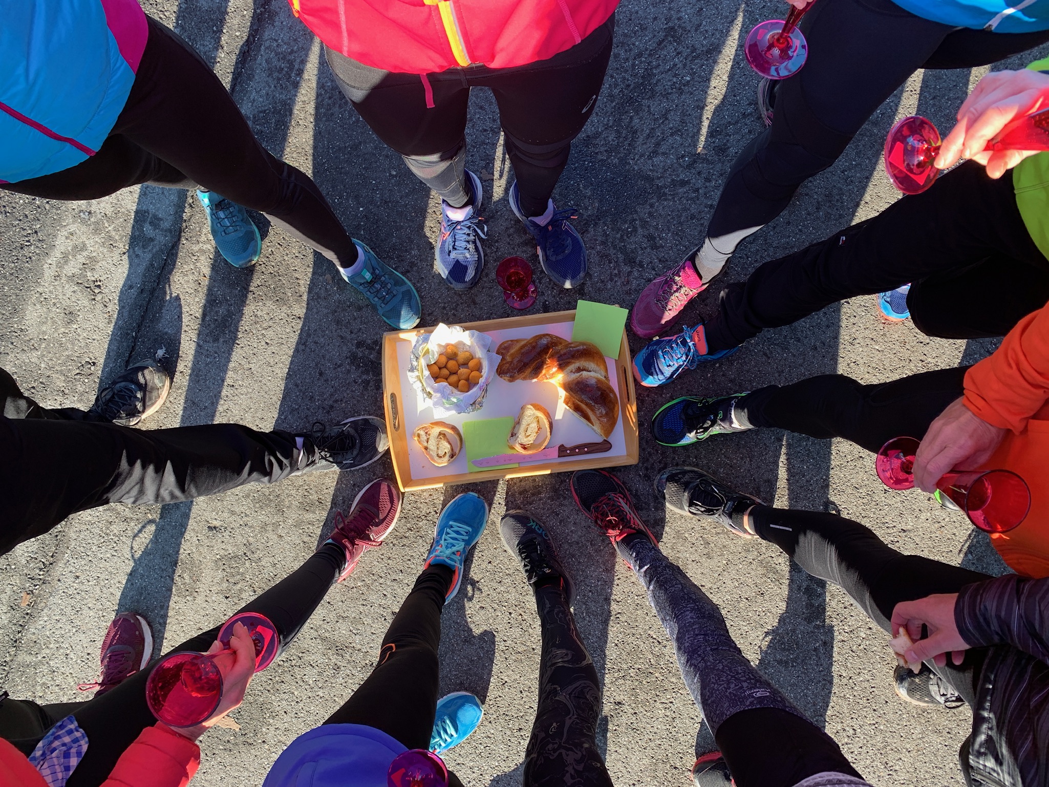 Heidi's Silvesterzopf, Cornelia's Schaumwein