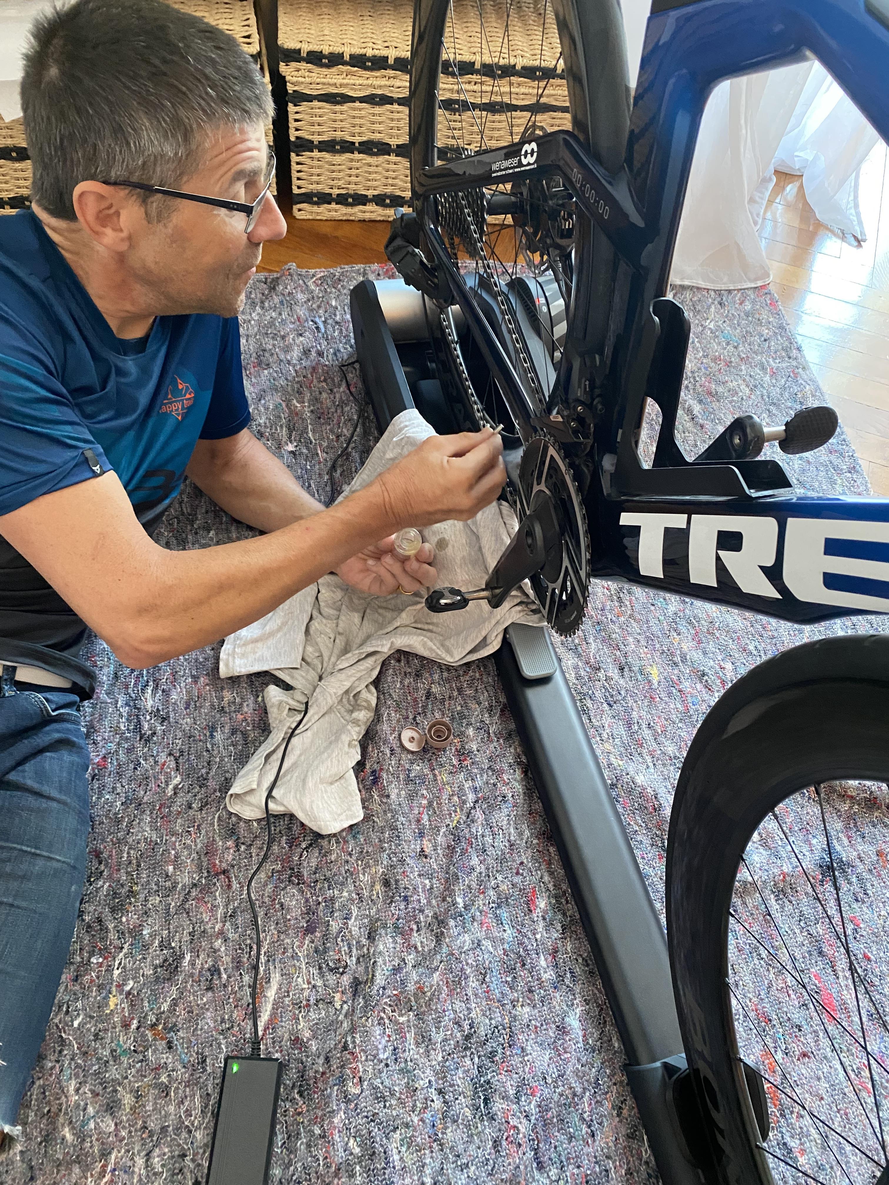 Claudio bringt Anitas Velo in Schuss.