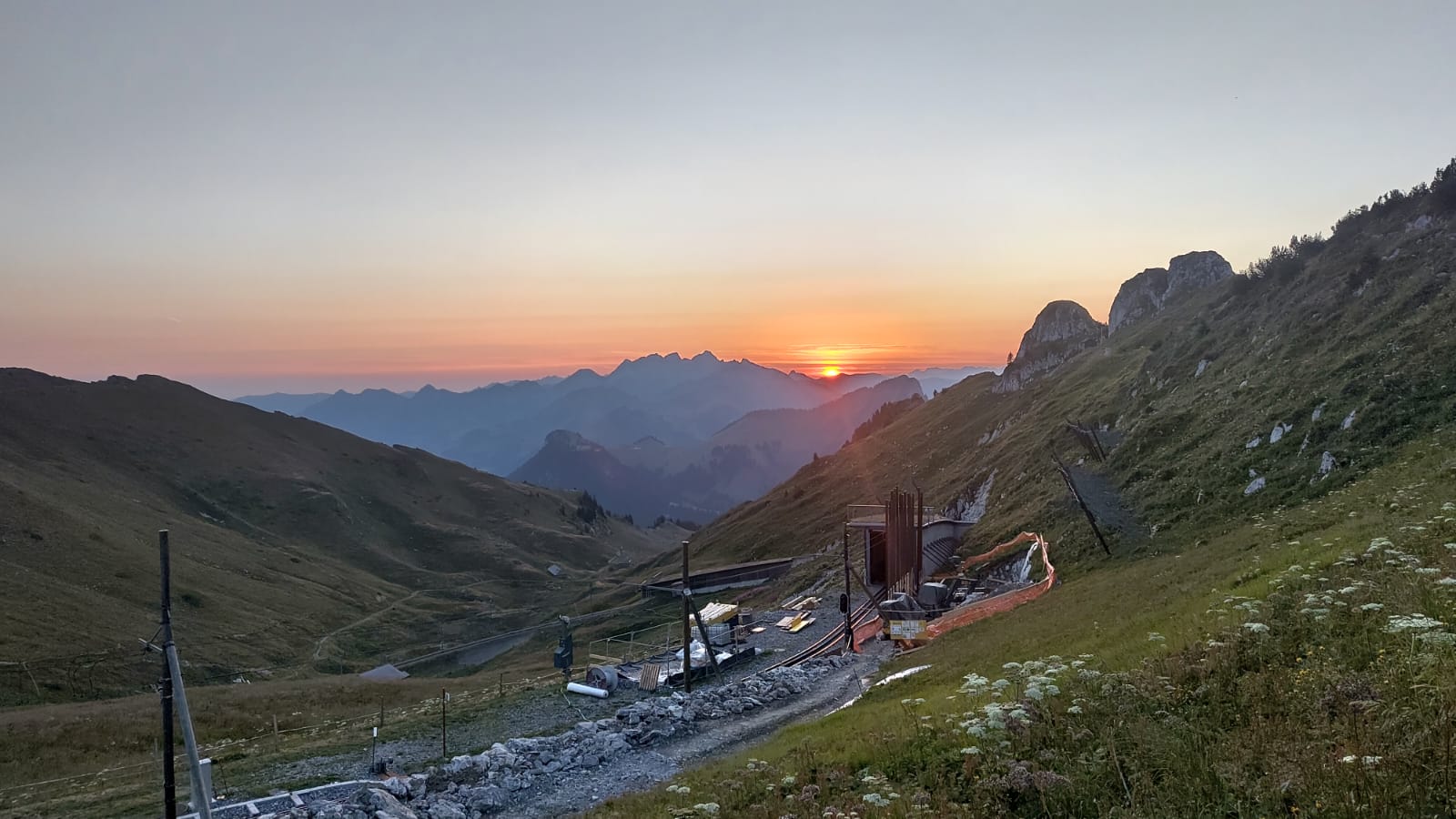 Sonnenaufgang auf dem Roche de Nayer