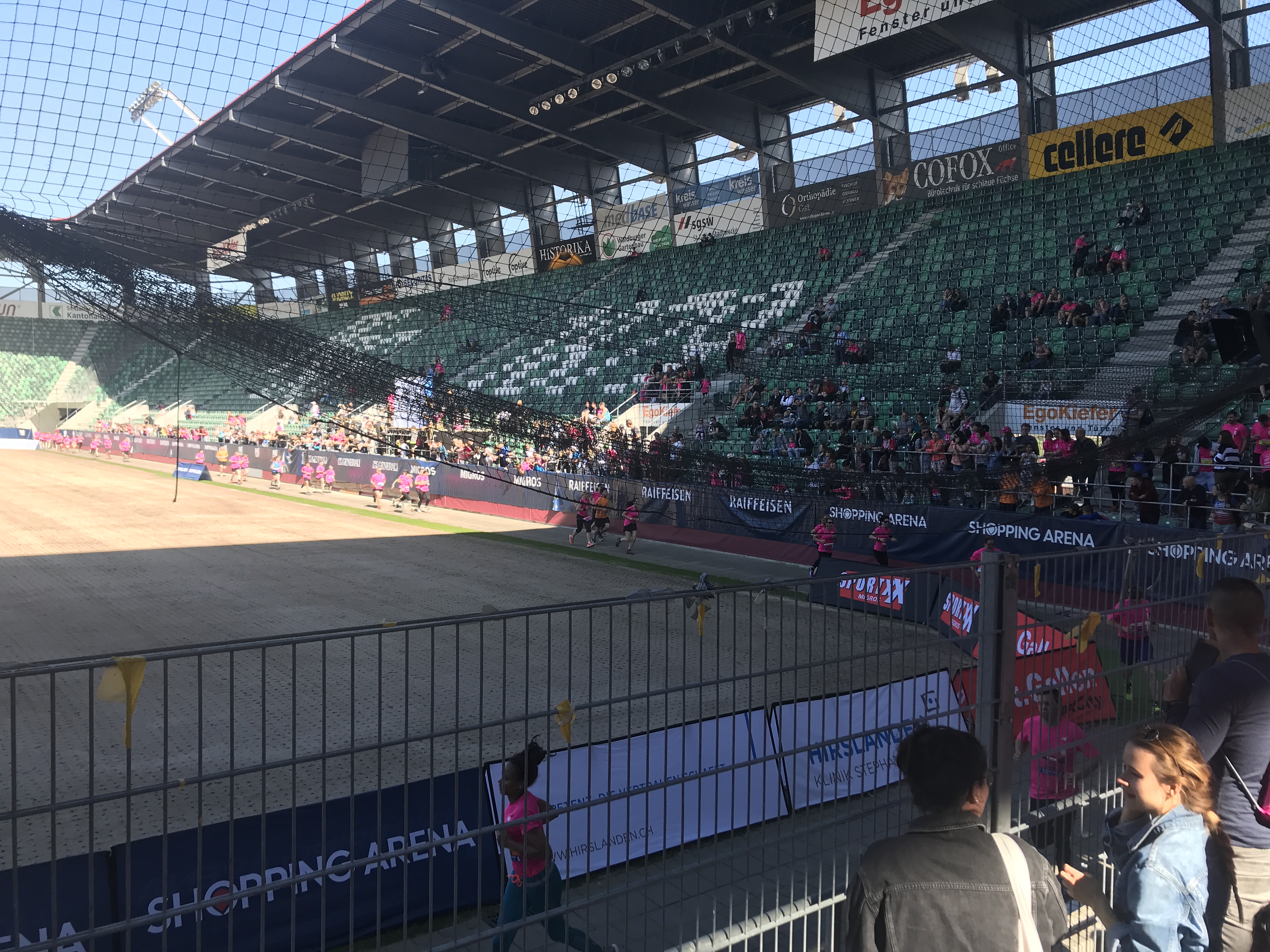 Zieleinlauf in die Kybun-Arena