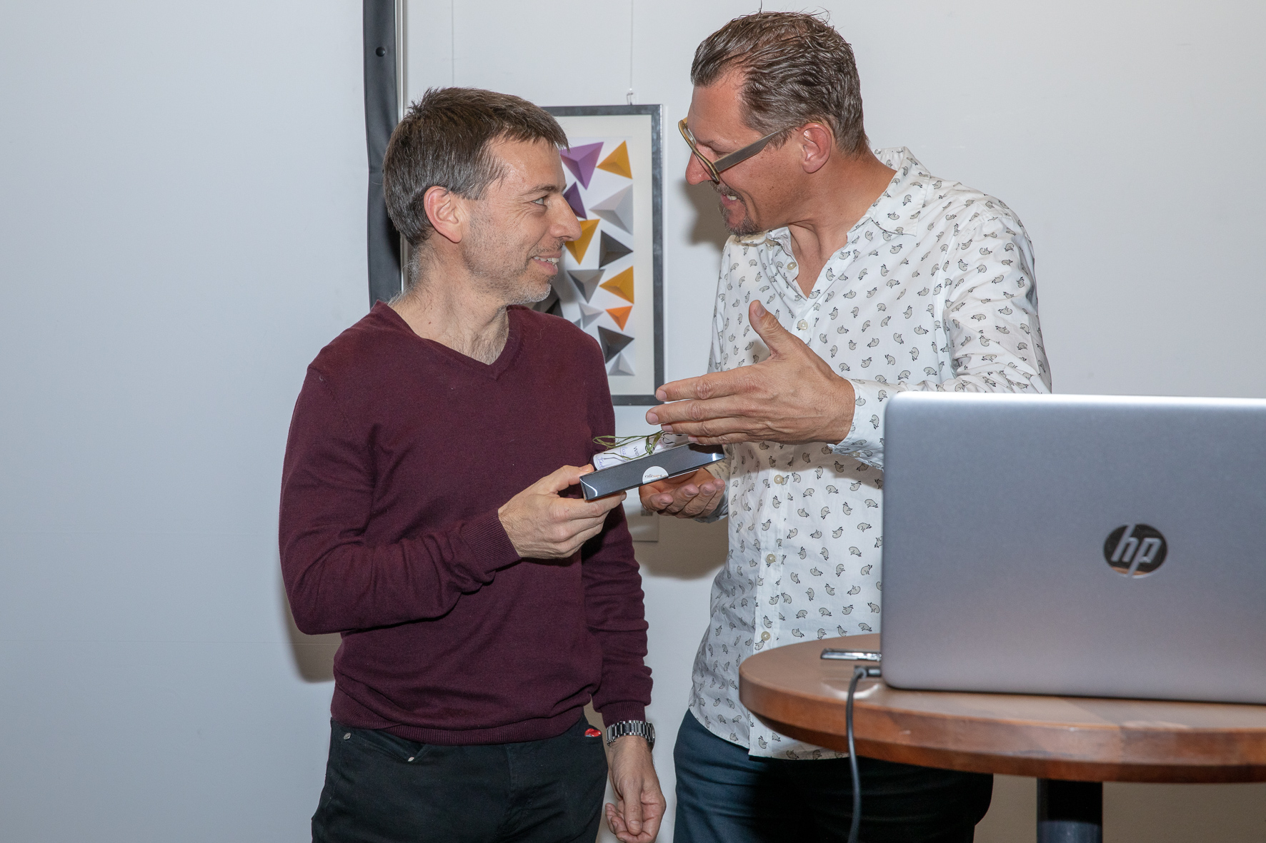 Andreas dankt Roland für 5 Jahre Leiter Run