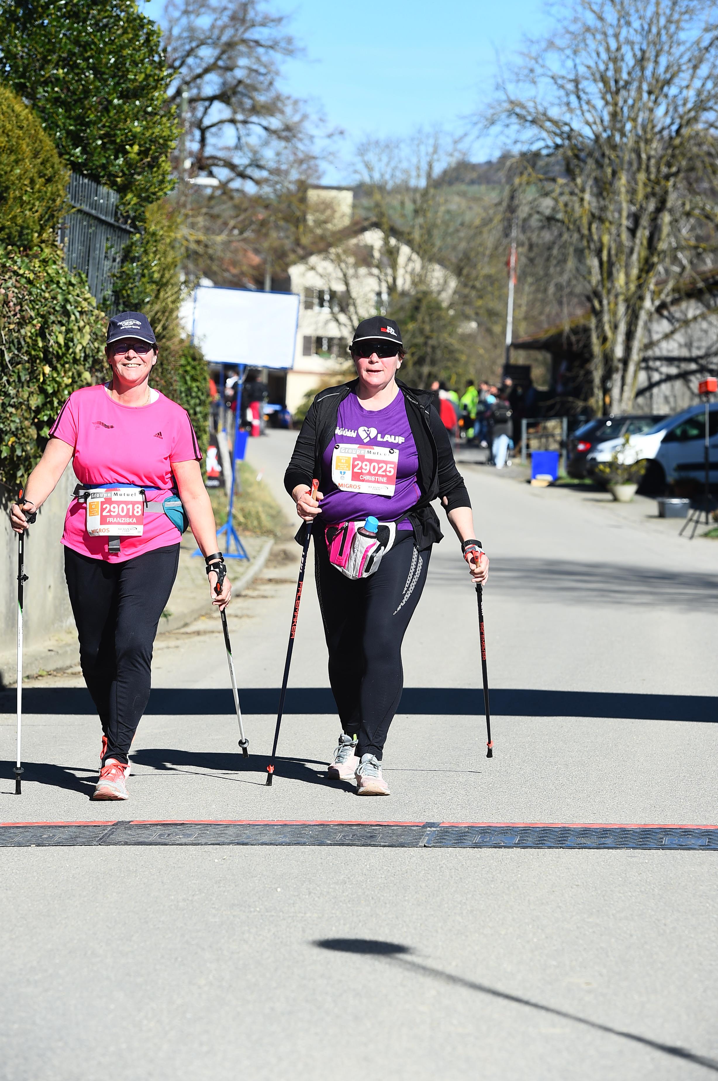 Franziska und Christine beim Schulacher