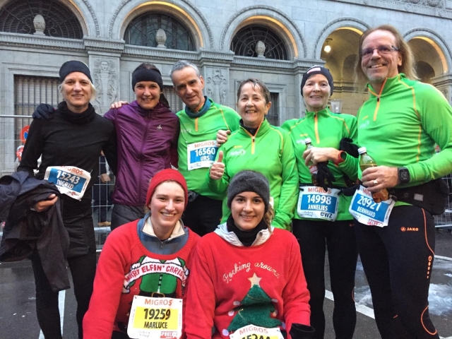 Wir haben es alle geschafft. Annelies trägt bereits das diesjährige Läufergeschenk, eine schwarze Mütze.