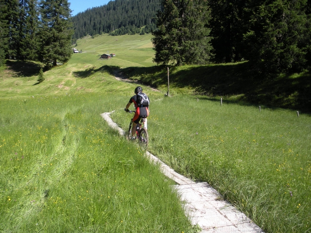 Küblis-Carschina-St-Antönien-Saas-Madrisa-Klosters-Schiefer-Küblis, 75km, 3000Höhenmeter