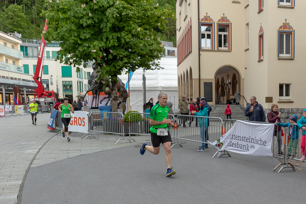 Peter Schönenberger und Ingrid Göldi im Ziel