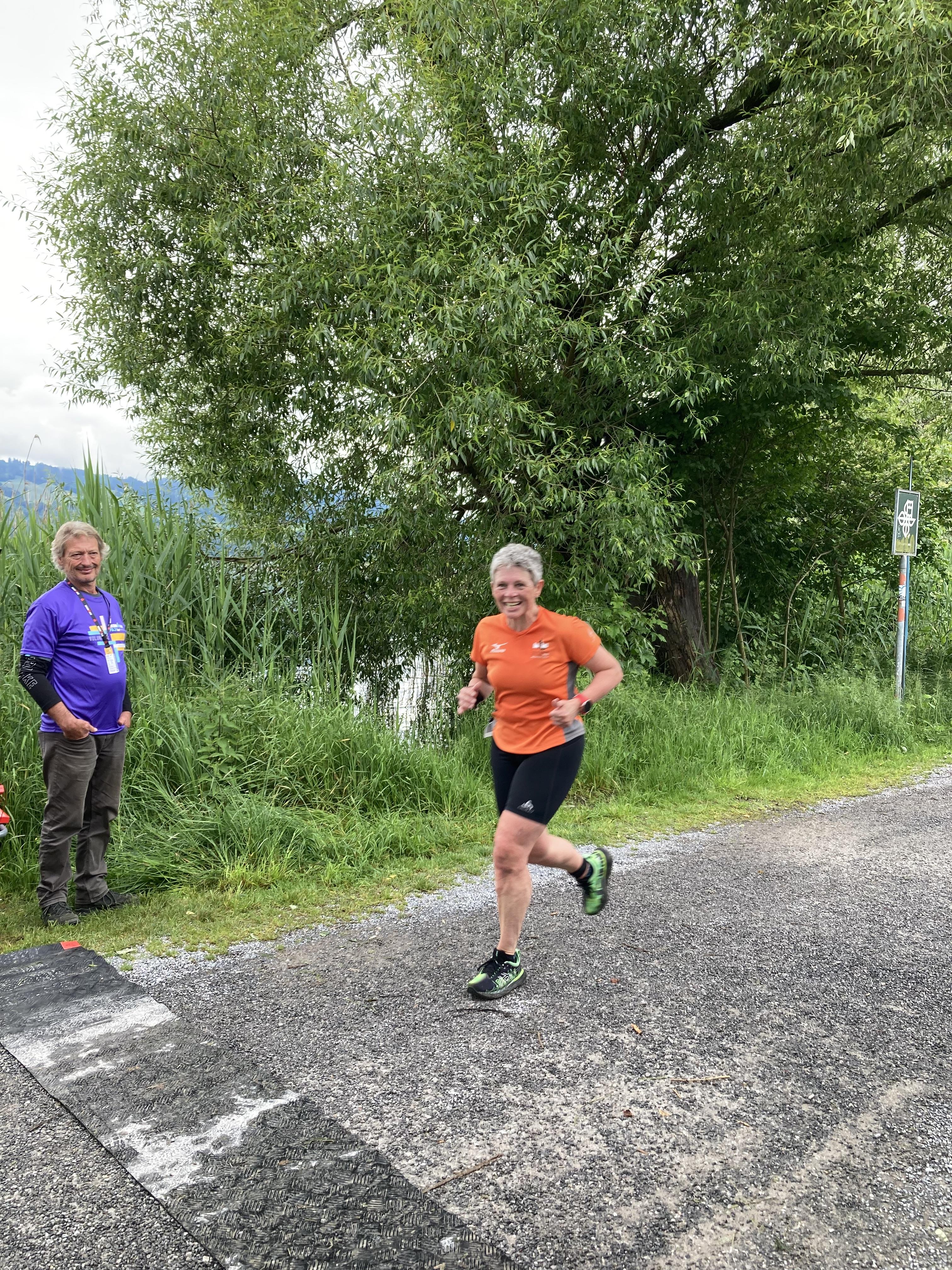 Cornelia auf der ersten Runde des Halbmarathons
