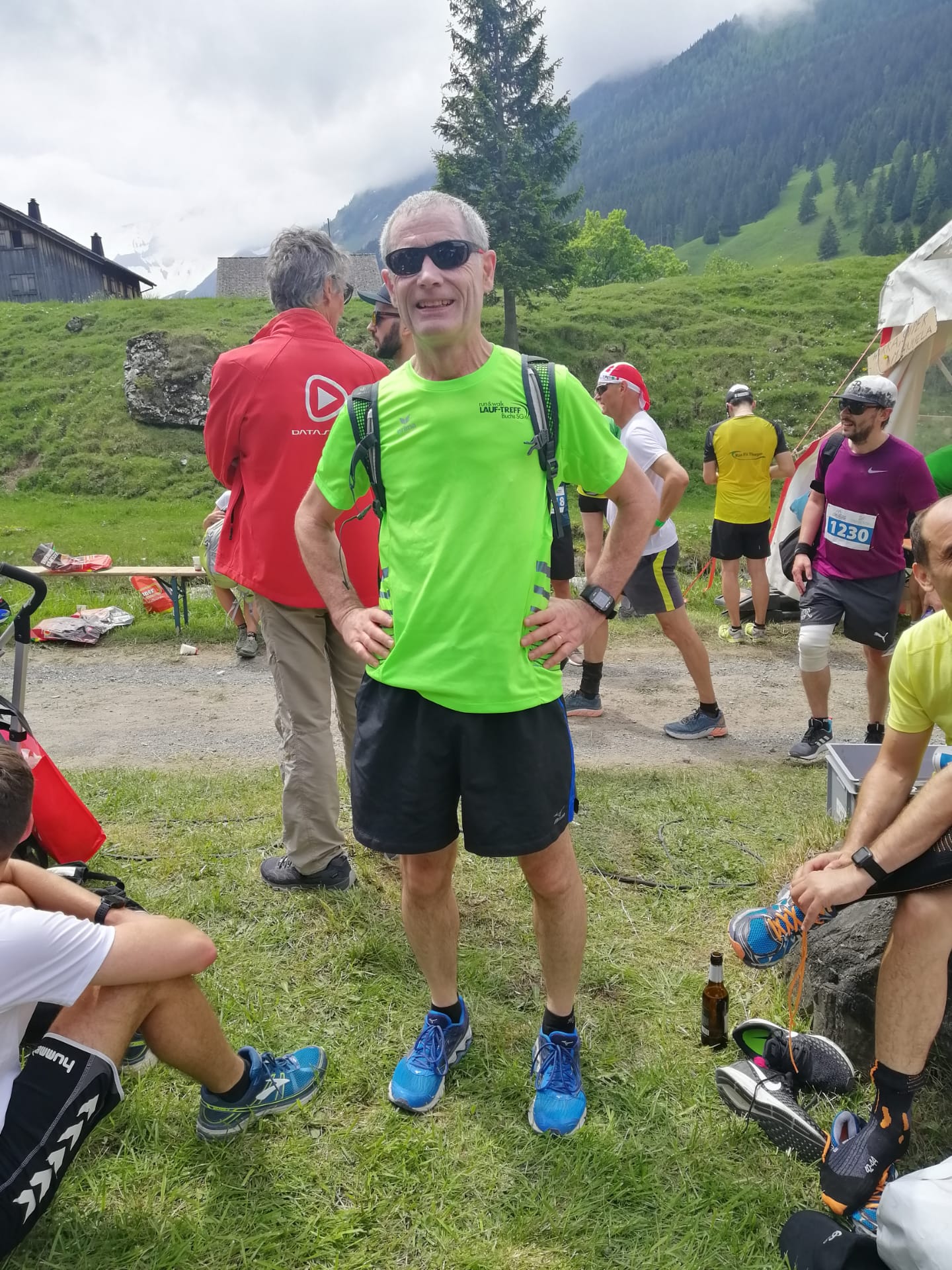 Peter glücklich im Ziel