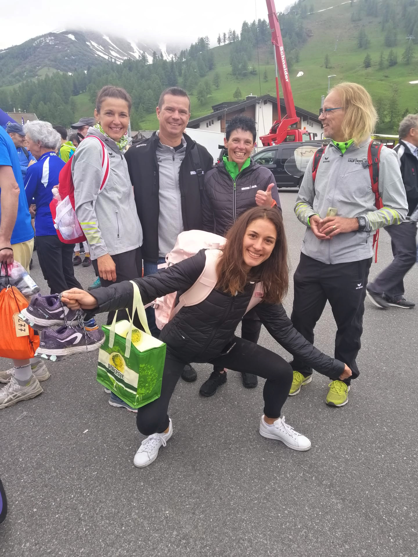 Claudia, Mario, Cornelia, Beni und Nina im Ziel