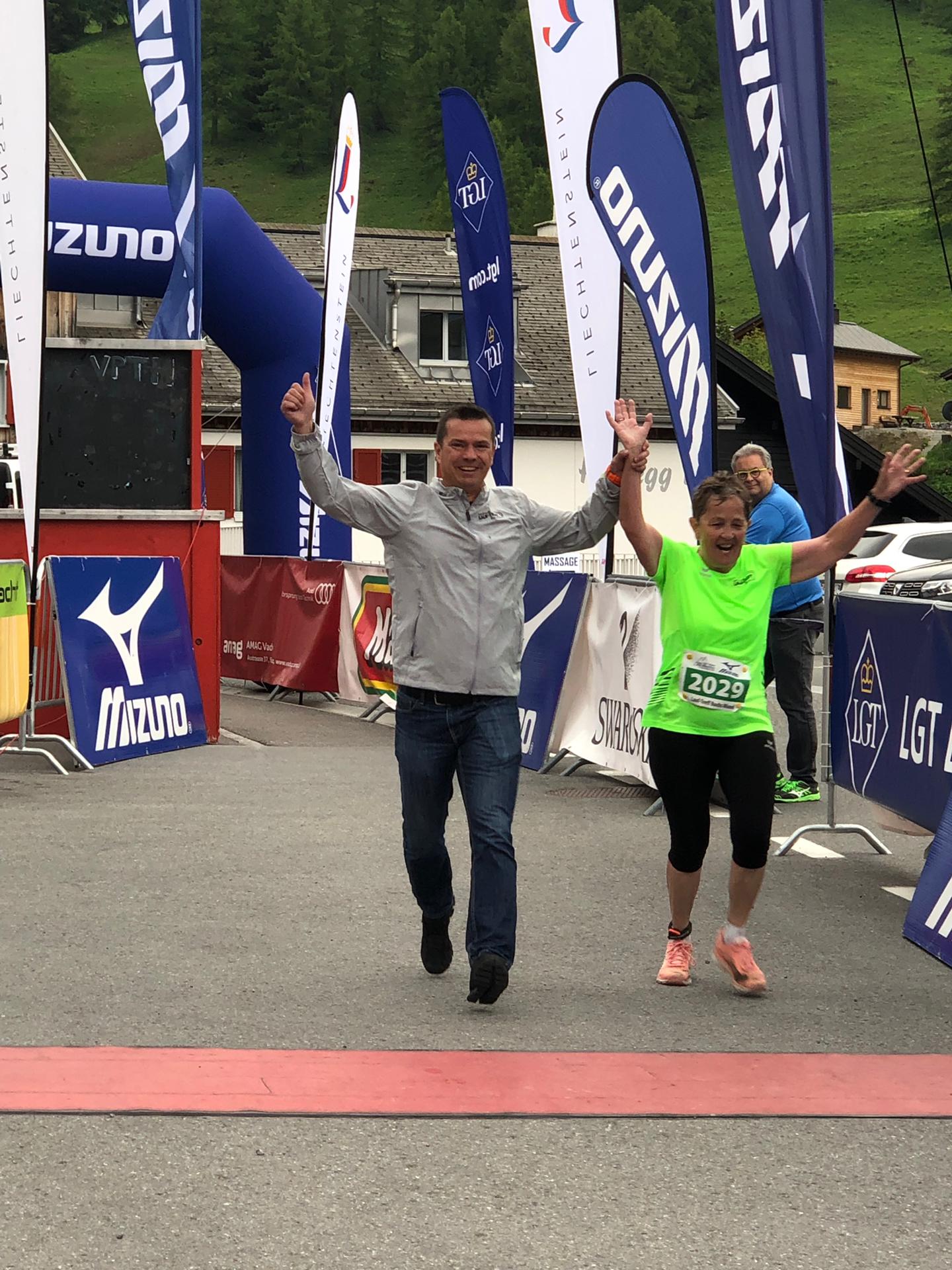 Team Mario/Hilde beim Zieleinlauf