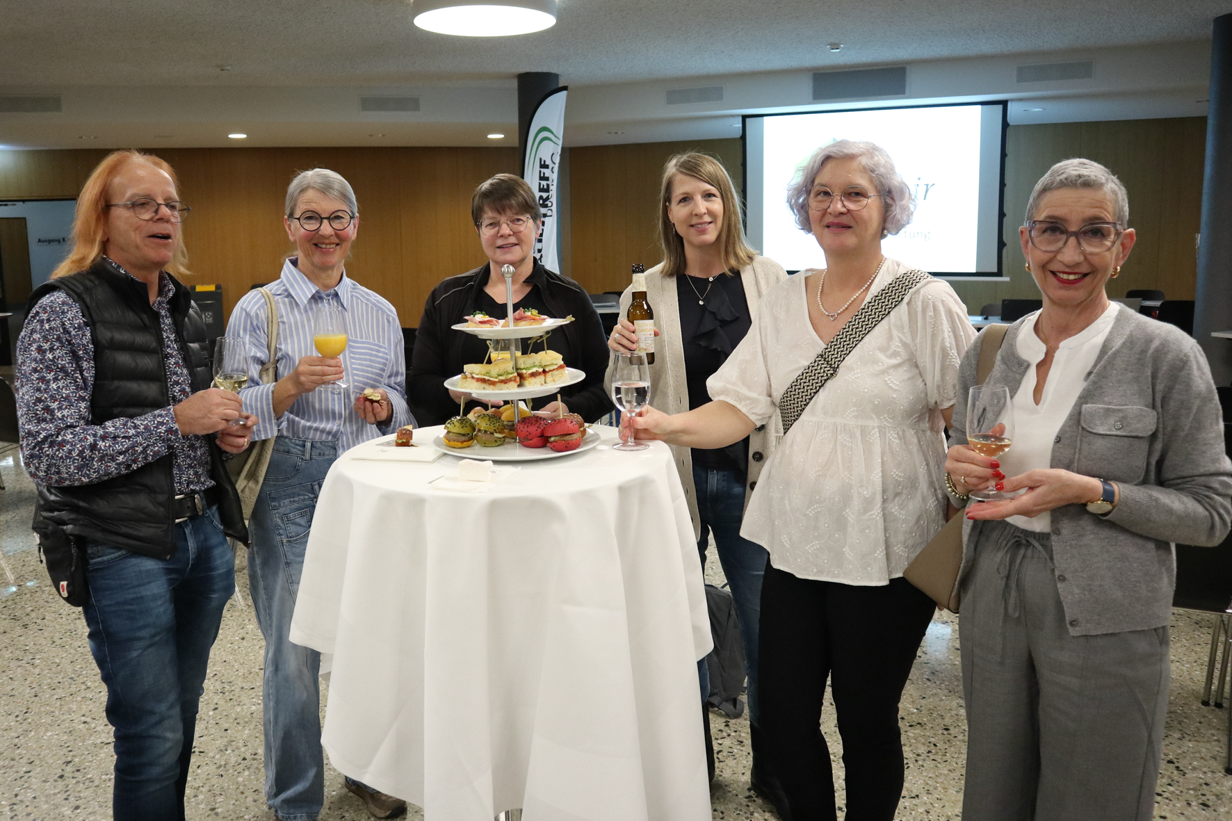 Beni, Johanna, Christine, Regula, Bettina und Ursi