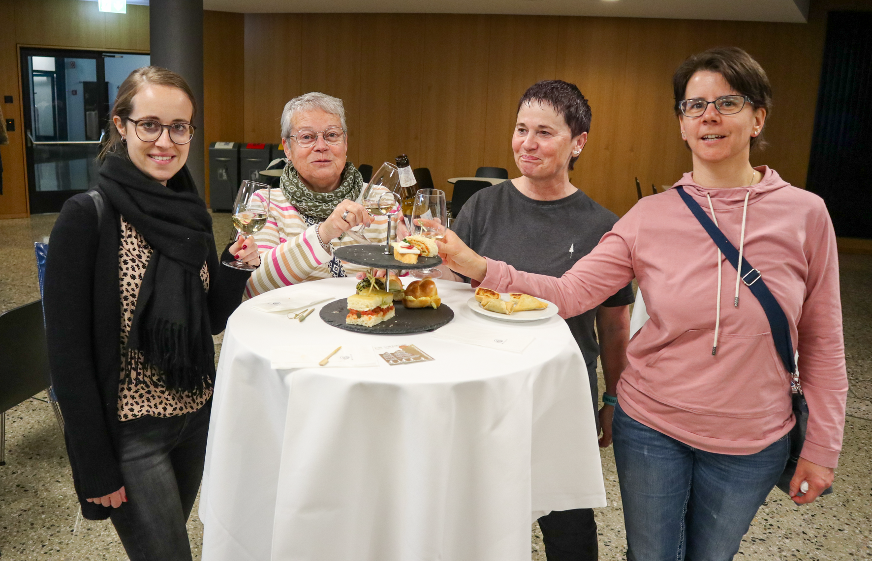 Marina, Romy, Sandra und Katrin