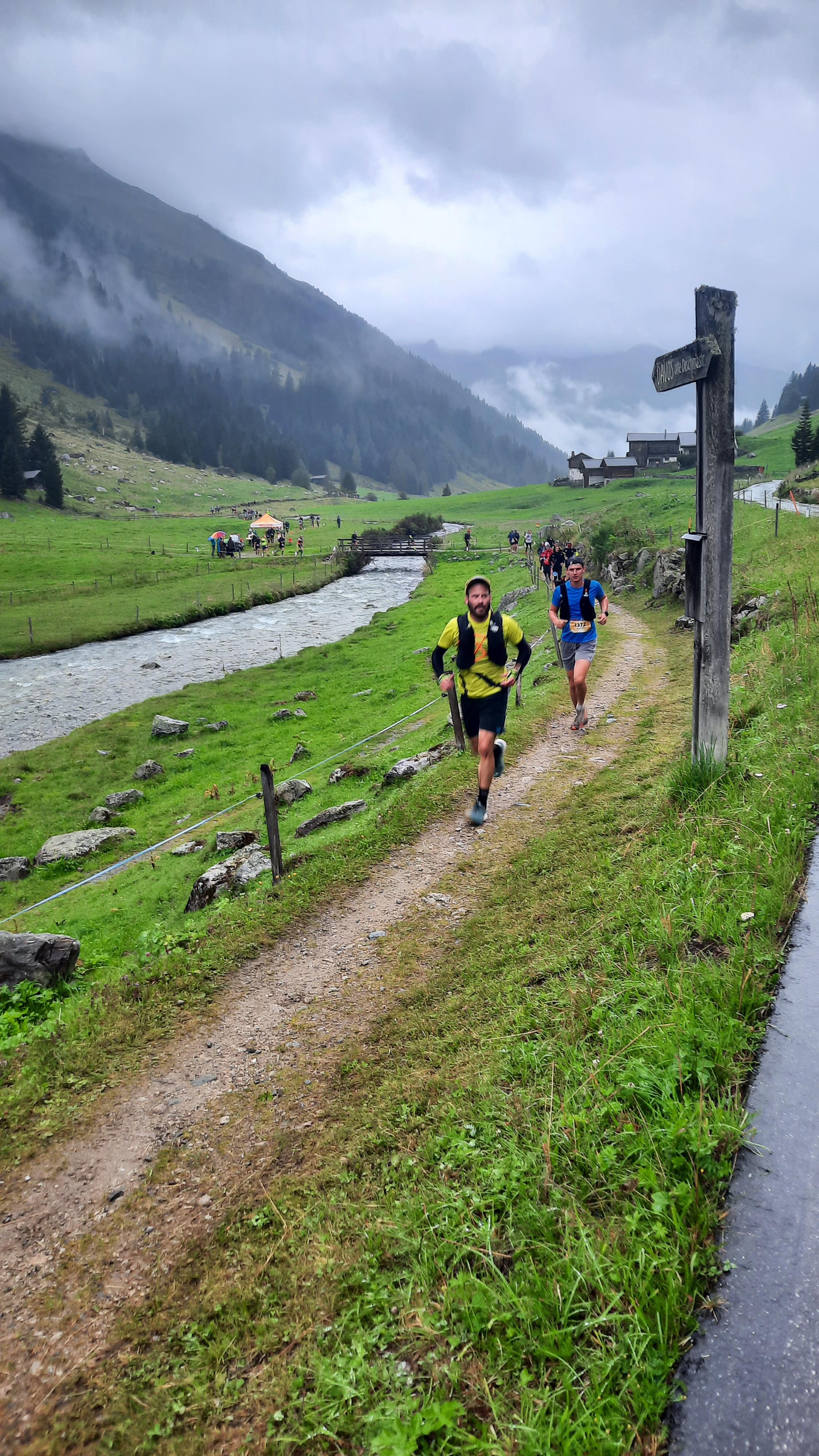 Fabian im Regen unterwegs