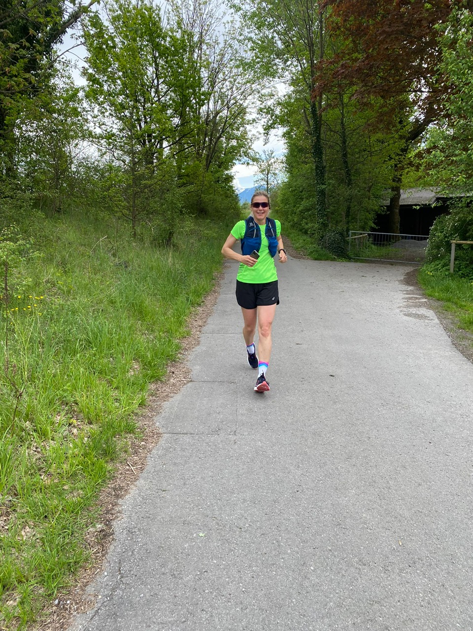 Claudia zügig unterwegs von Oberriet her