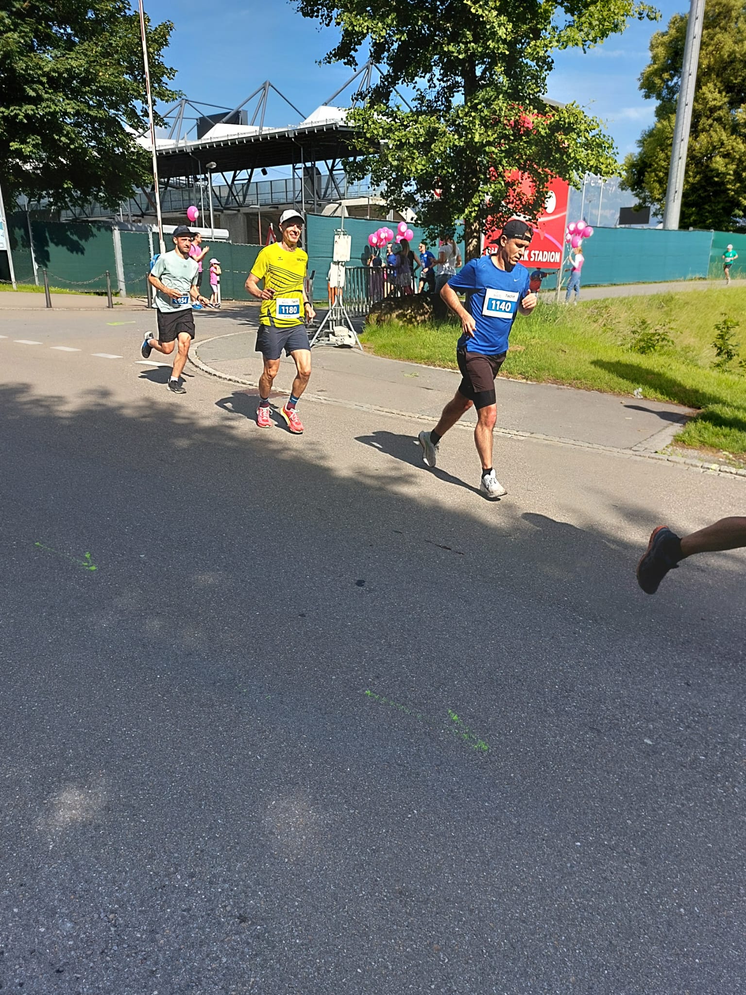 Mike Hoefelein kurz vor dem 1. Zwischenziel (Halbmarathon Plus; 2:38:16)