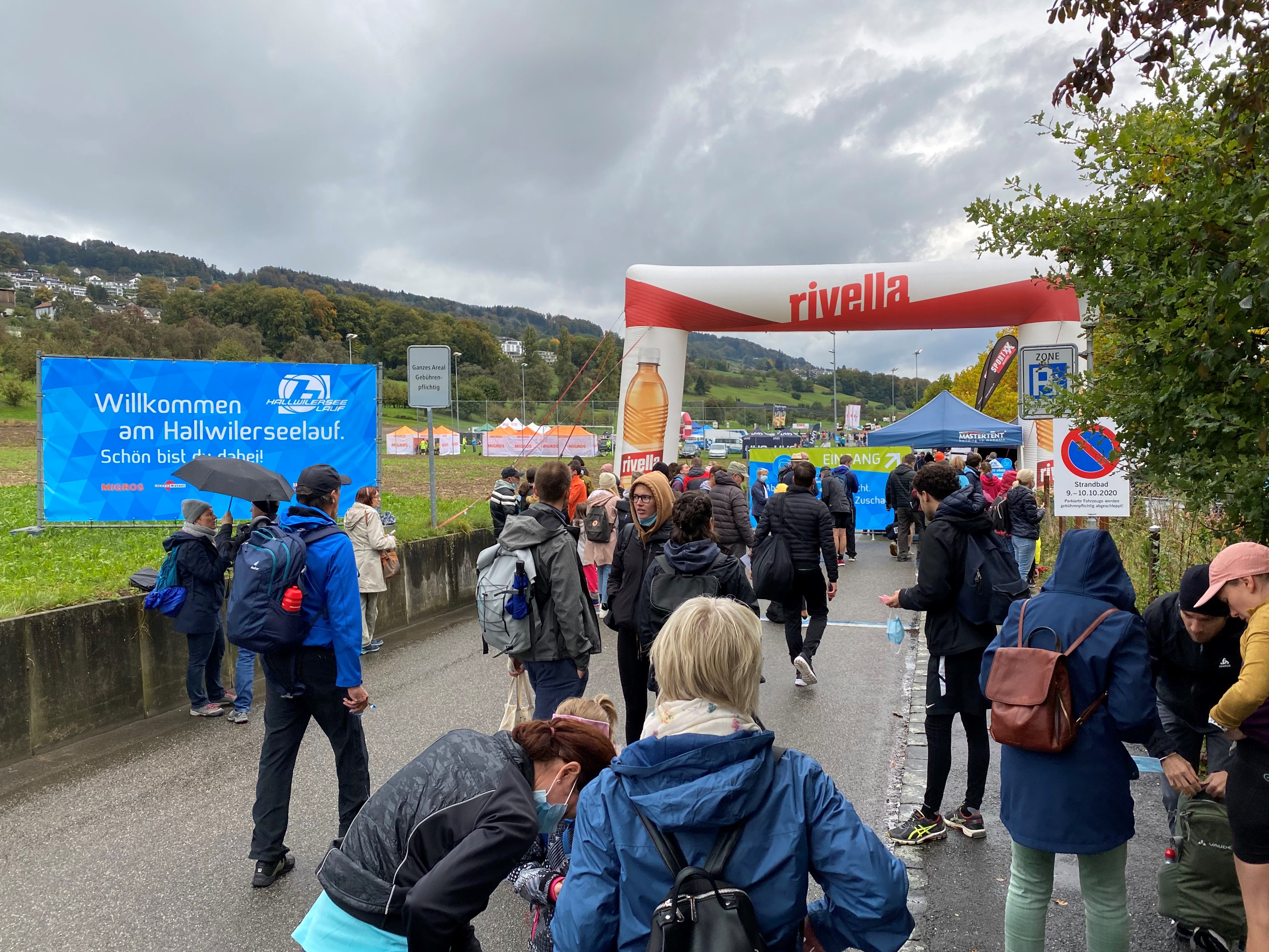 Richtung Start werden die Masken aufgesetzt.