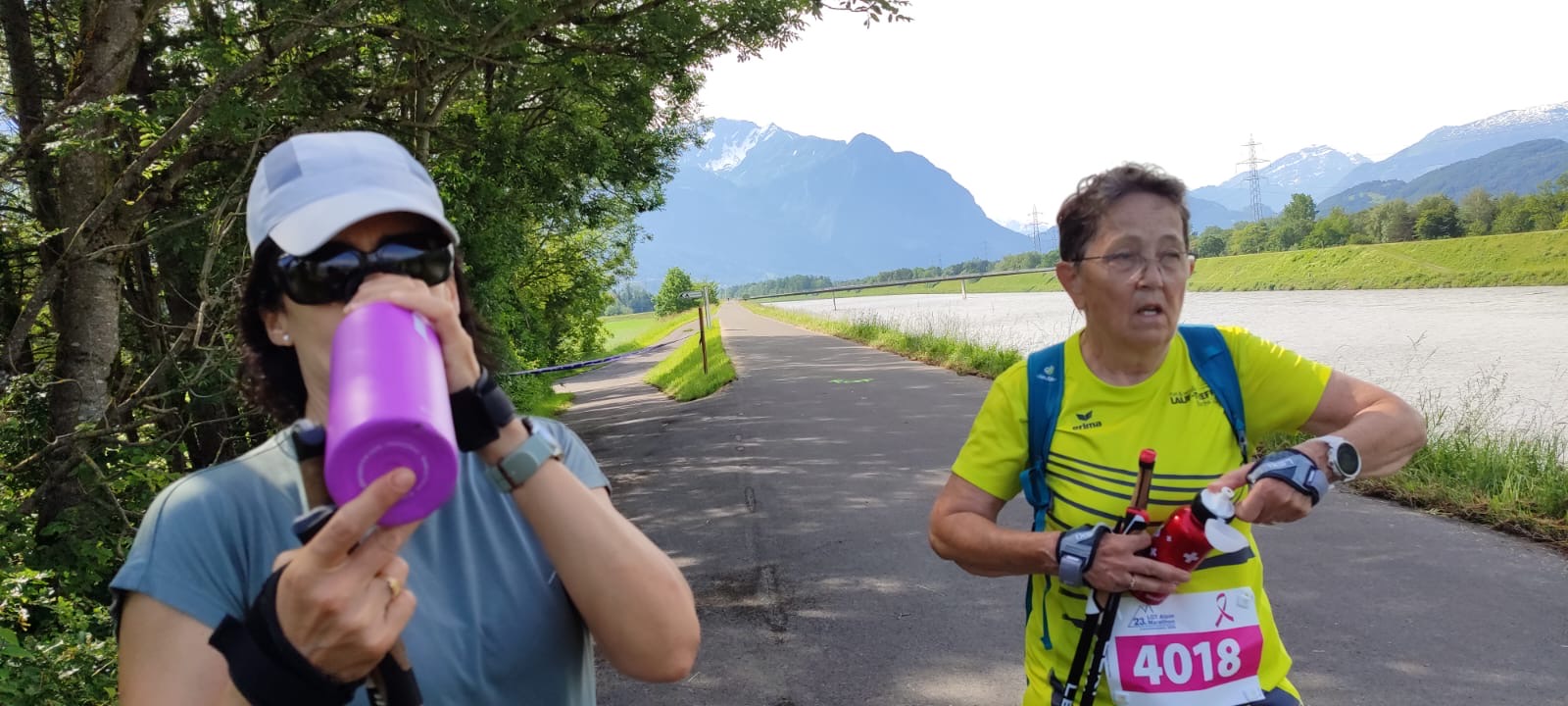 Manuela und Hilde: Durst!