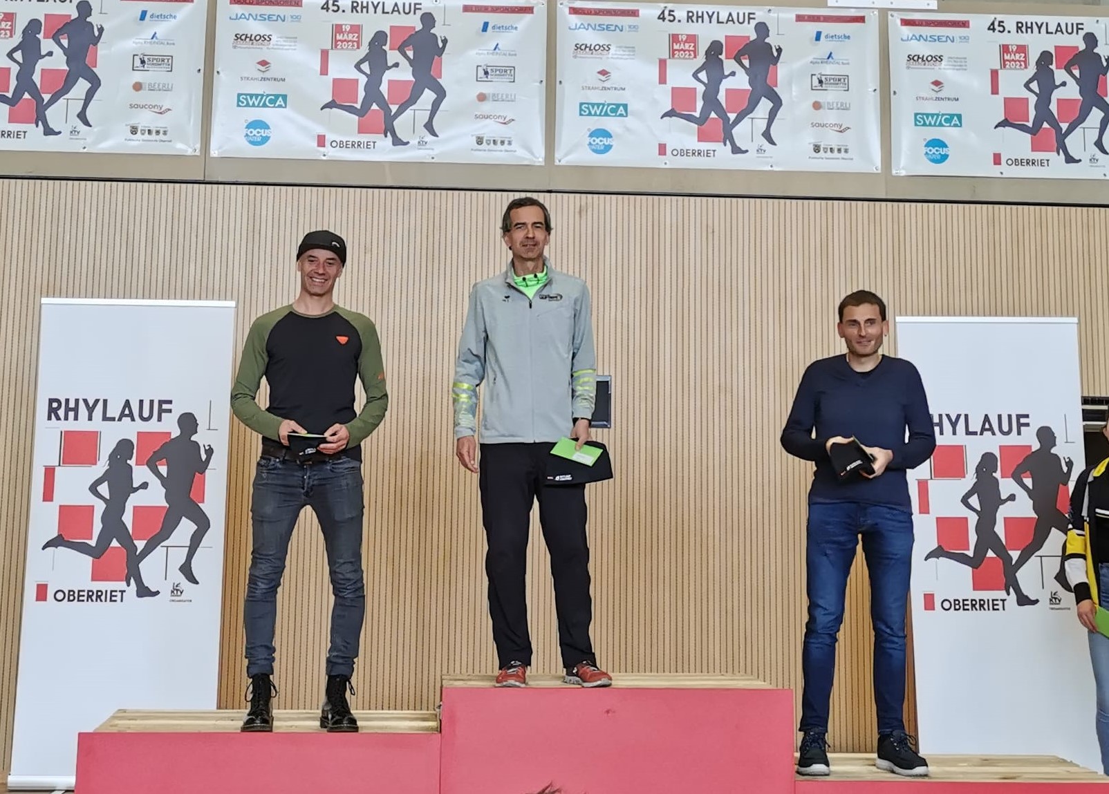 Alex zuoberst auf dem Treppchen