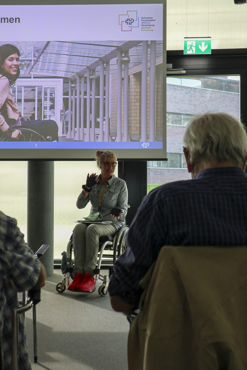 Giordi begrüsst uns und erklärt uns den Ablauf