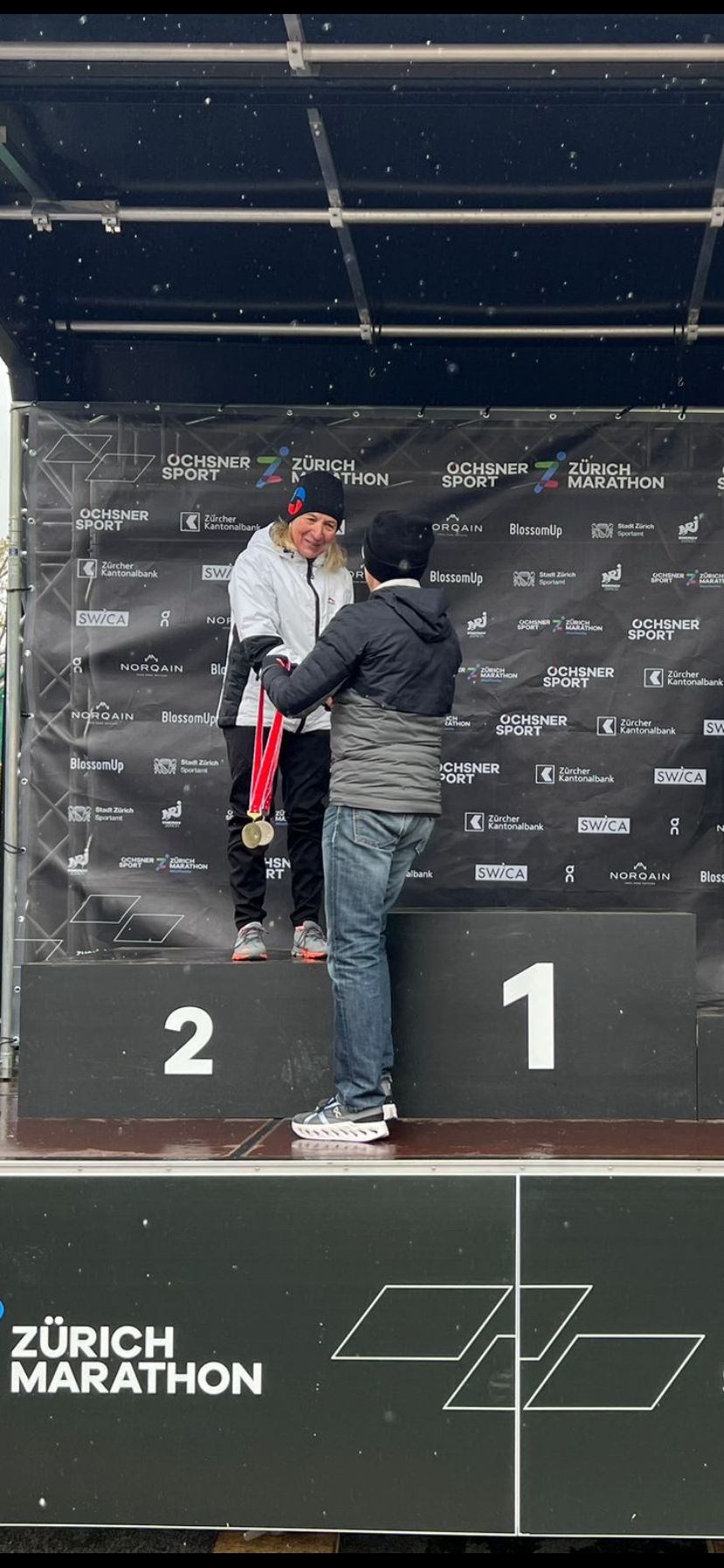 Siegerinnenehrung mit Anita