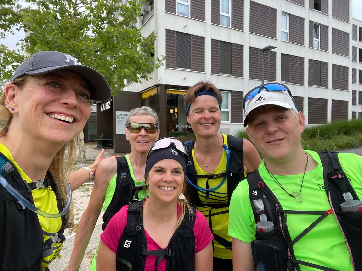 Monia, Annelies, Saskia, Heidi, Daniel