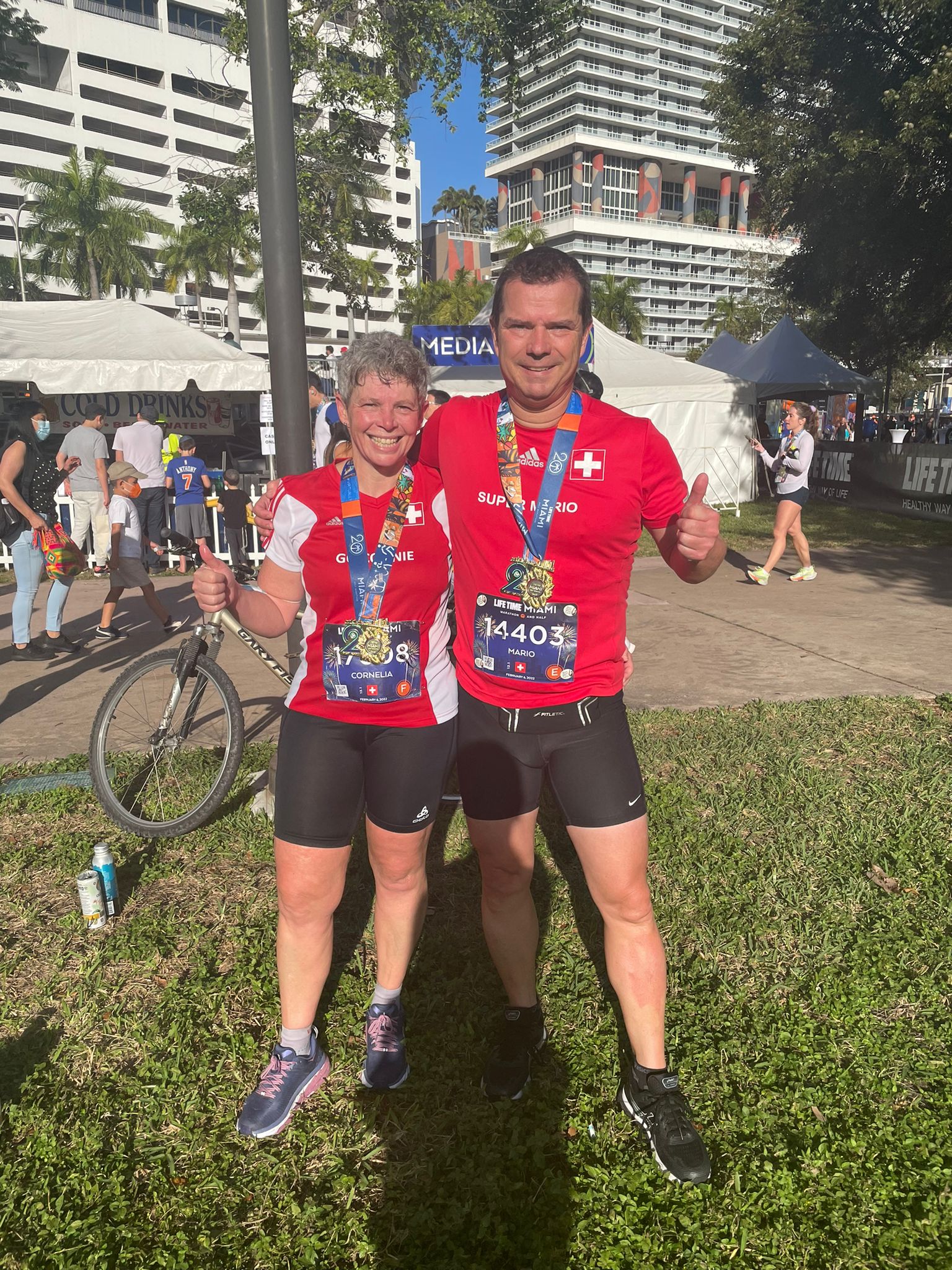Cornelia und Mario als glückliche Finisher